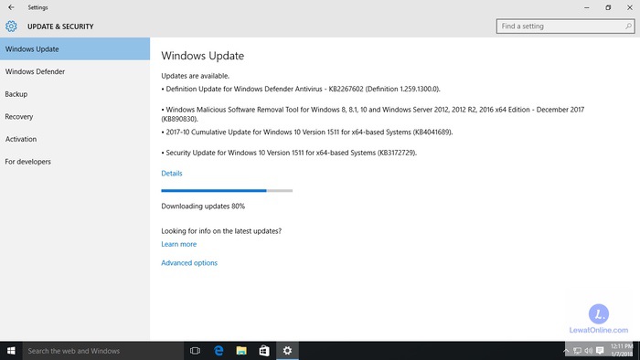 Jika tersedia update untuk Windows 10, maka secara otomatis update dimulai